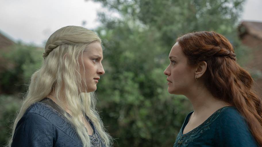 Phia Saban as Helaena Targaryen and Olivia Cooke as Alicent Hightower in House of the Dragon season 3 episode 5