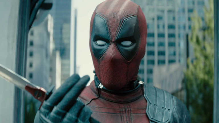 Ryan Reynolds spent $10,000 out of his own pocket for this legendary ...