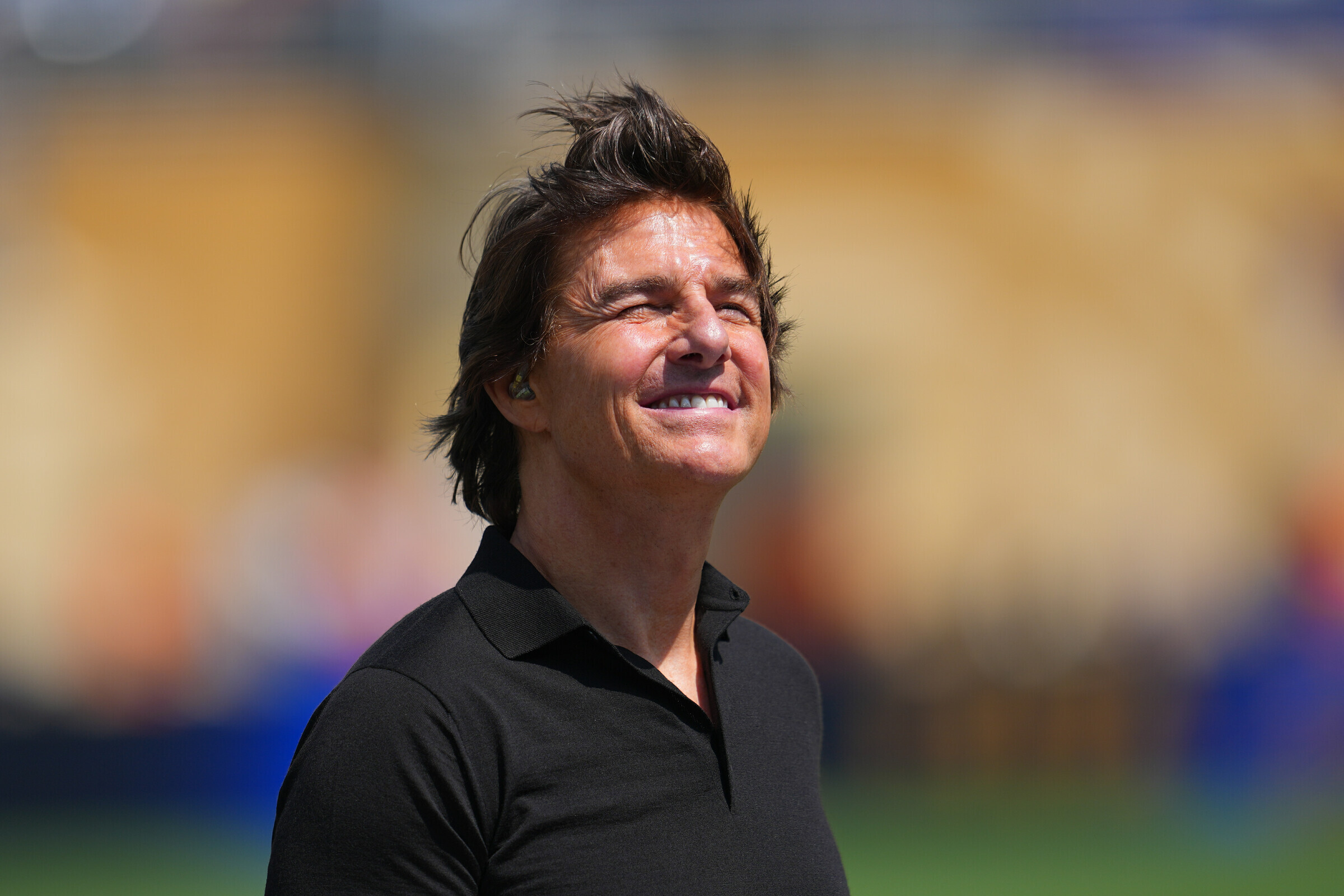 Tom Cruise gửi thông điệp đoàn kết ở bế mạc World Cup