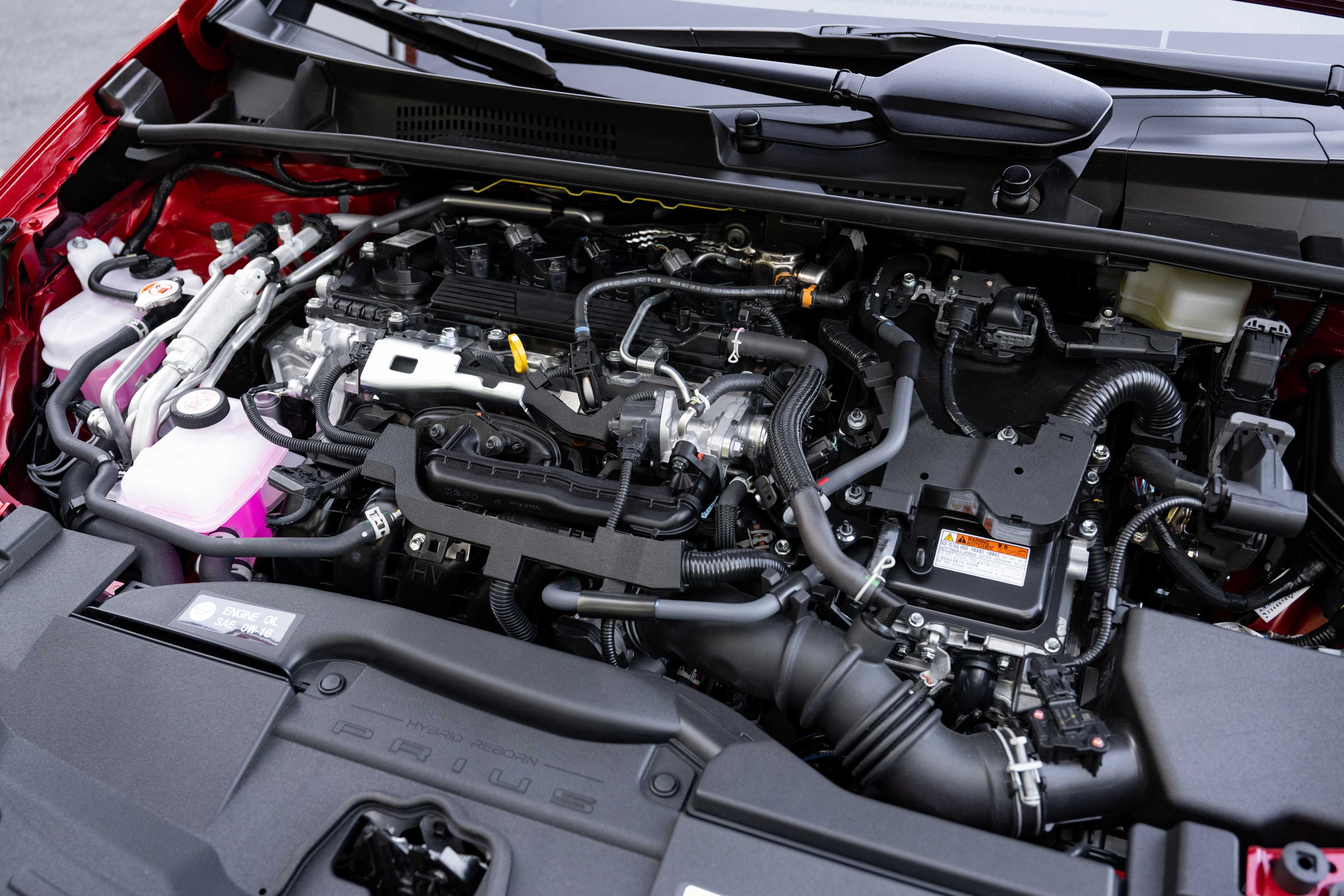 2027 Toyota Prius Plug-in Hybrid (3)