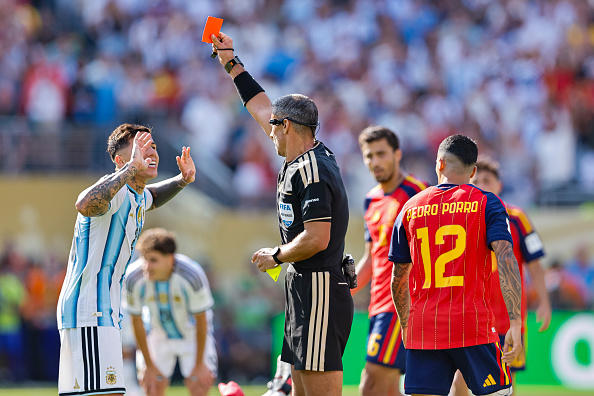 Enzo Fernandez was sent off for Argentina (Picture: Getty)