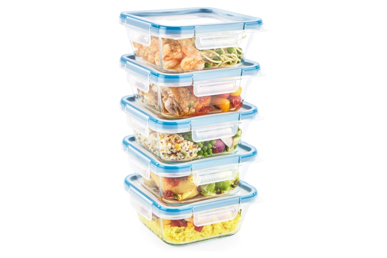 Snapware Glass Total Solutions (5-Pack, 4 Cup) Food Storage Containers Set, Airtight & Leakproof Plastic Locking BPA-Free Lids, Freezer Dishwasher Microwave Safe
