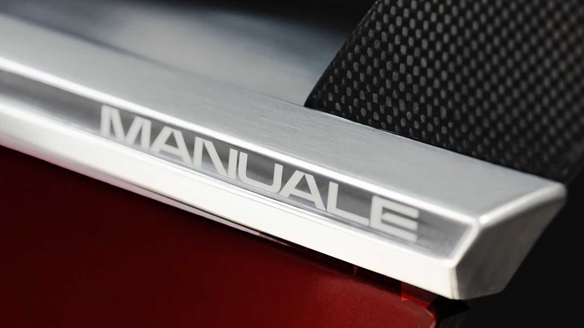 Ferrari 12Cilindri Manuale Fender Badge