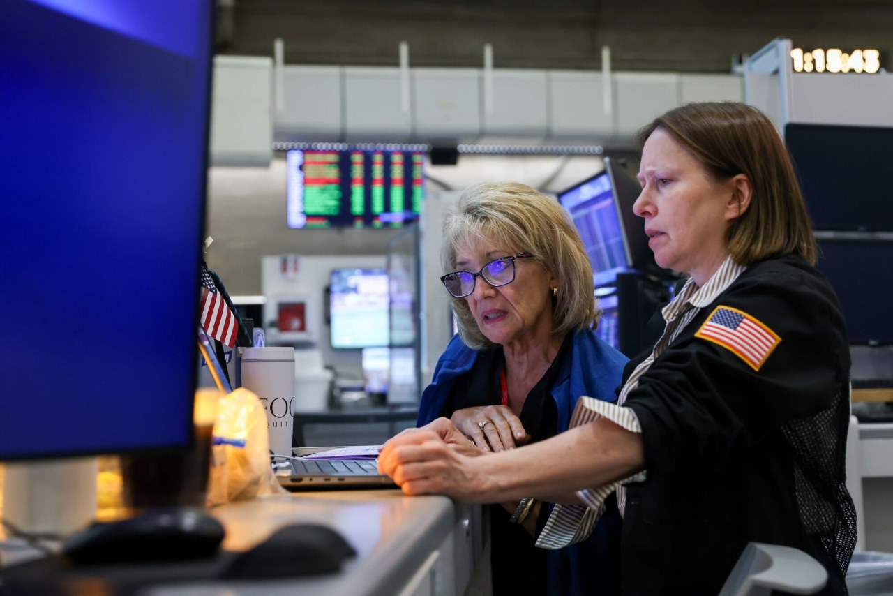 US stock futures edge higher