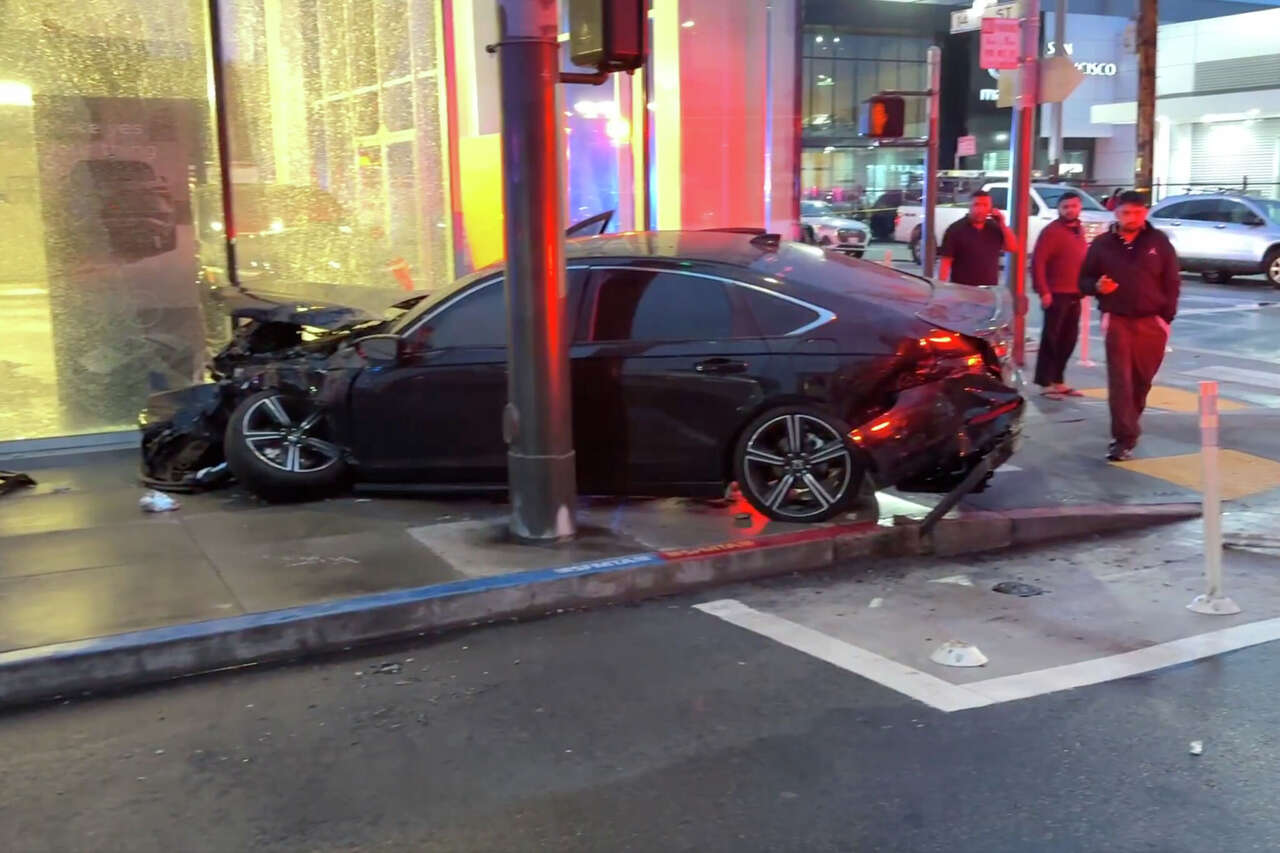 Three hospitalized in Mission District crash following failed traffic stop