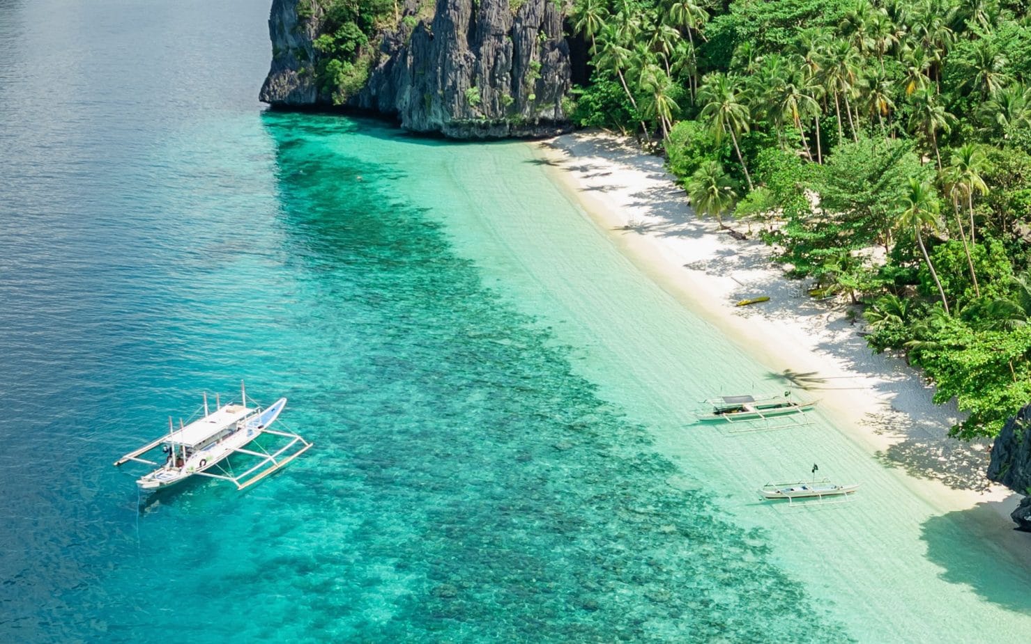 Beautiful Entalula Island Beach Lagoon