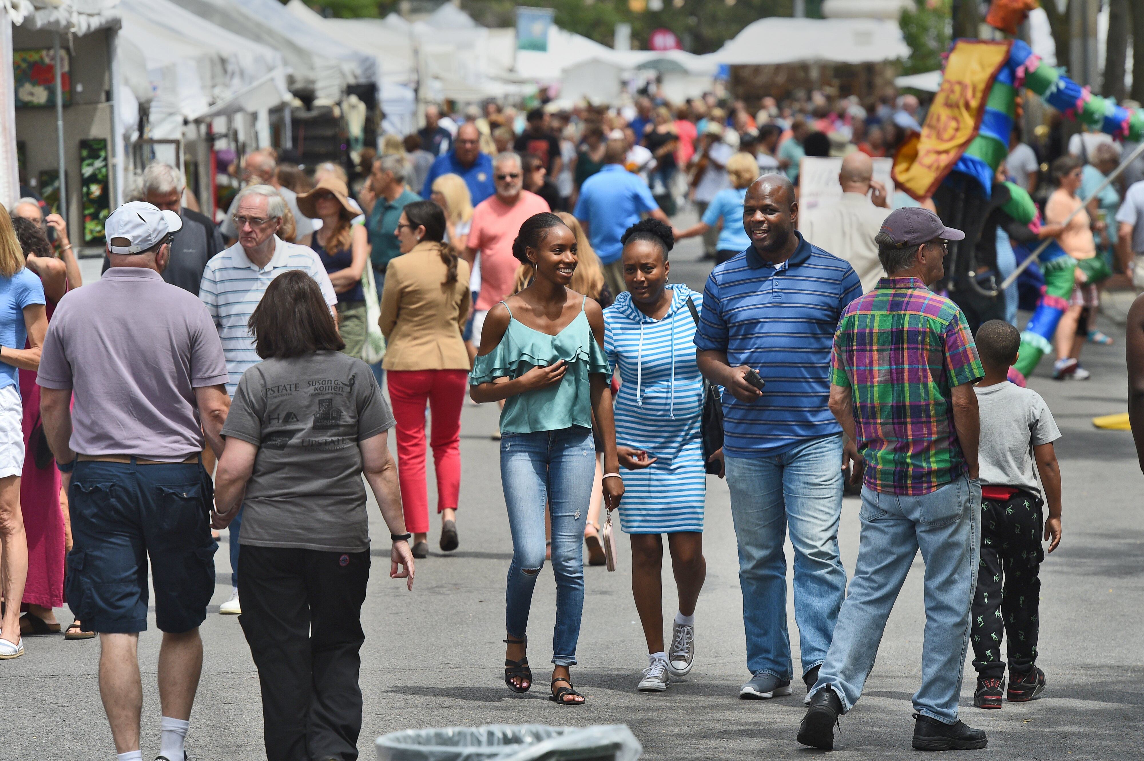 The crowd on E. Onondaga St. The 47th Annual AmeriCU Syracuse Arts and Crafts Festival in downtown Syracuse, July 28, 2017. Michael Greenlar | mgreenlar@syracuse.com SYR