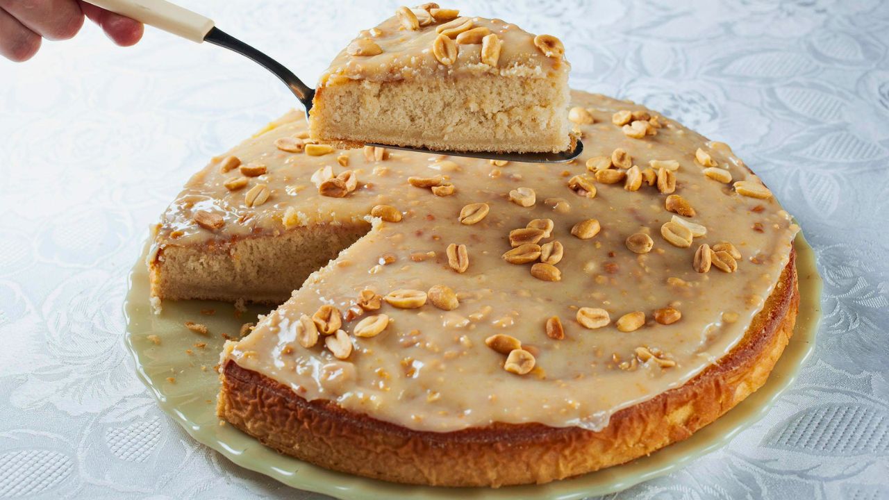 A Guest Gave Me an Ultimatum Over Her Nut Cake at My Birthday Party so I Chose My Allergic Friend's Safety Instead