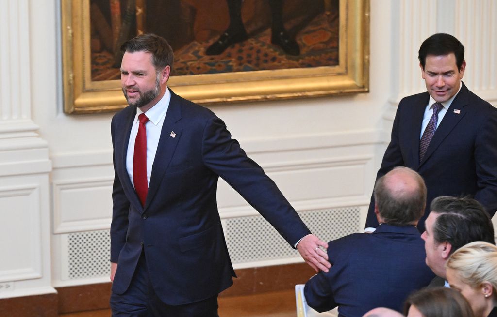 Secret Service agent for Vance under review for allegedly leaking ...