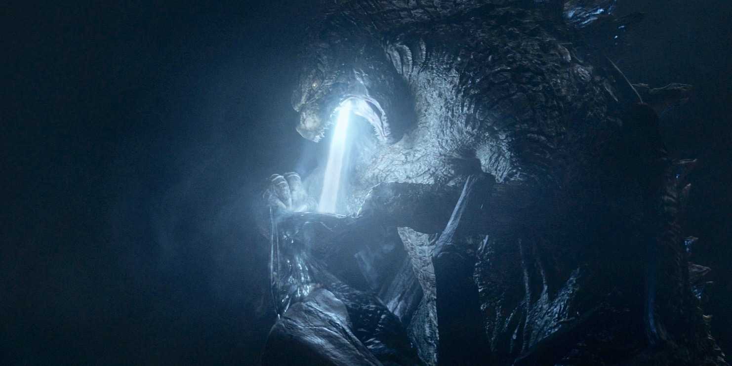 Godzilla vs MUTO in Godzilla (2014) using atomic breath