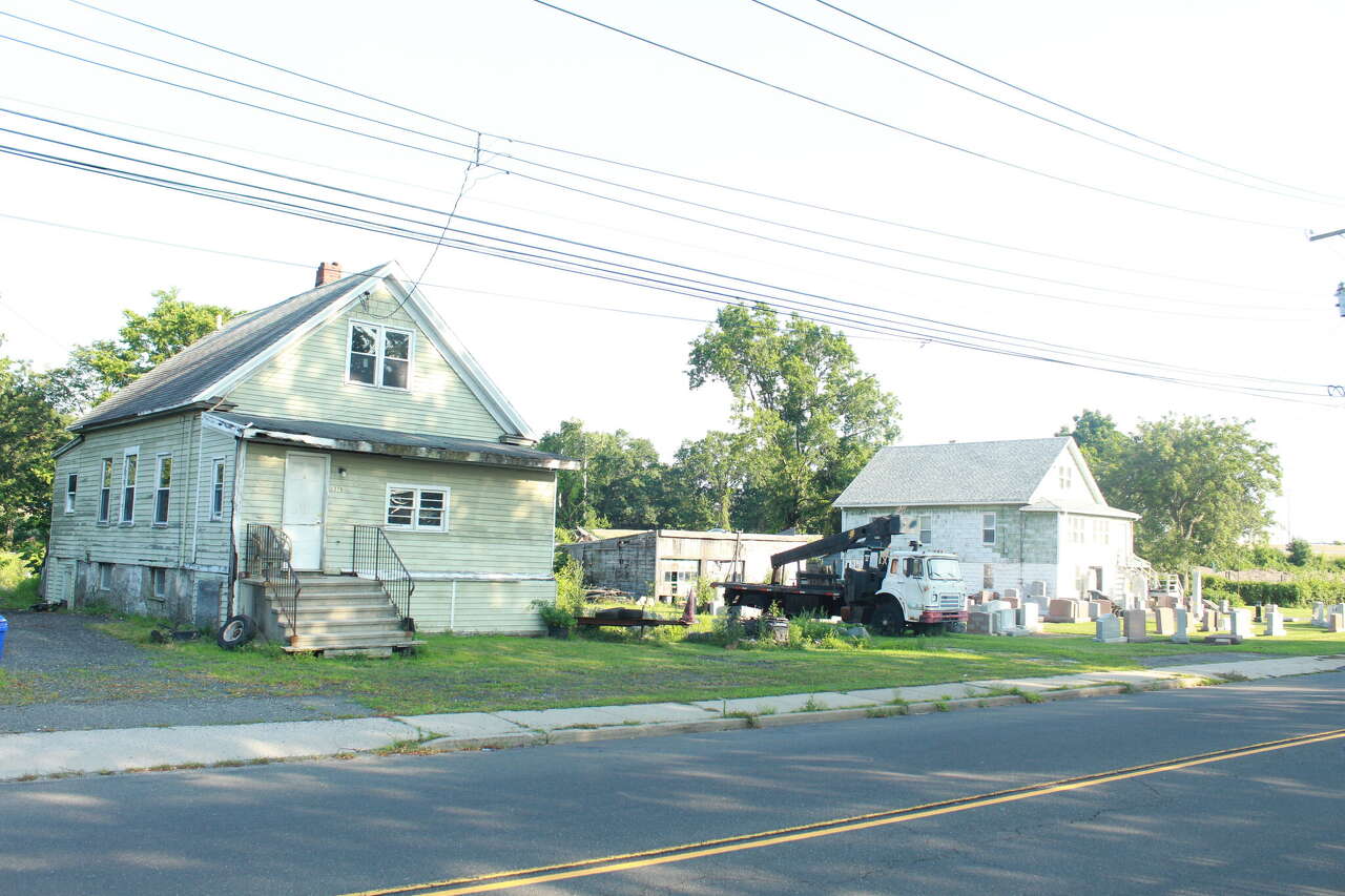 Bridgeport crane company proposes redeveloping Stratford property into storage yard