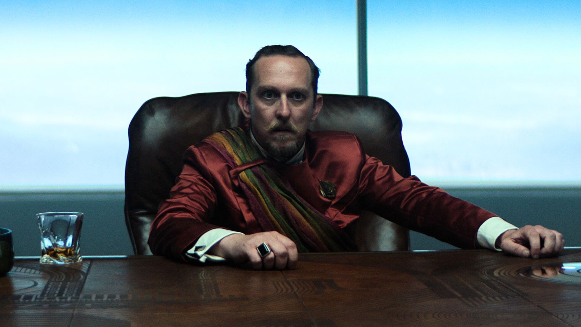 Apple TV's Sci-Fi Hit Is Left With a Spare Character After Huge Book Change