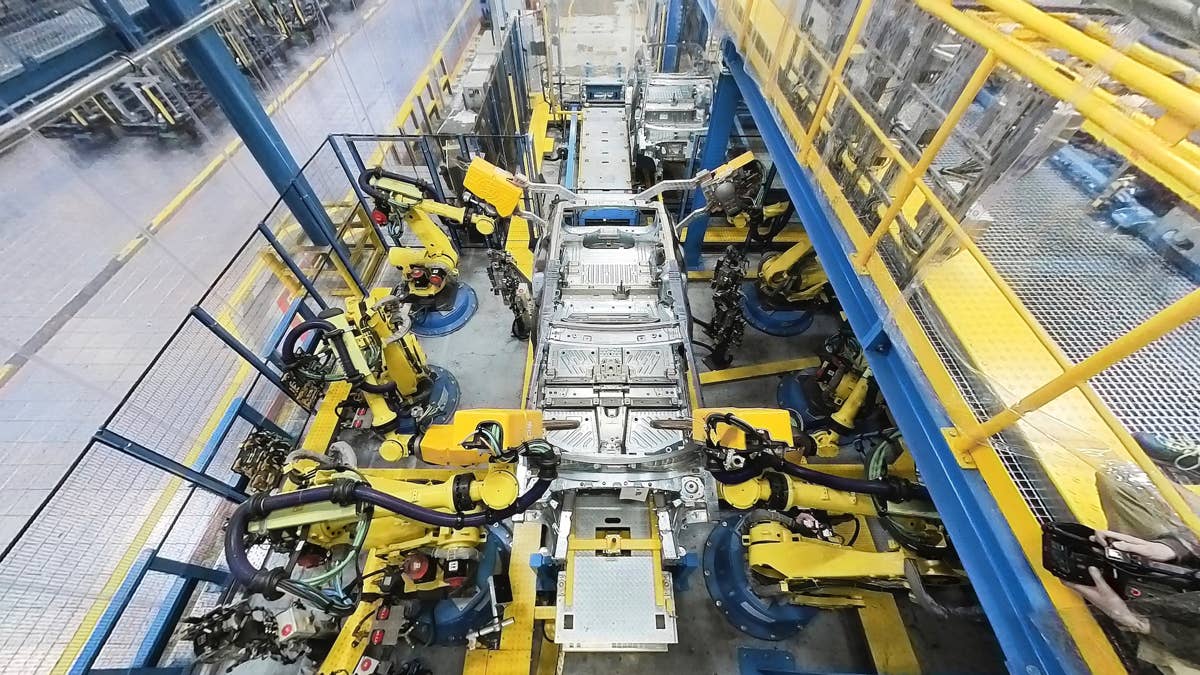 ford-explorer-ev-production-at-ford-electric-vehicle-center-cologne-3