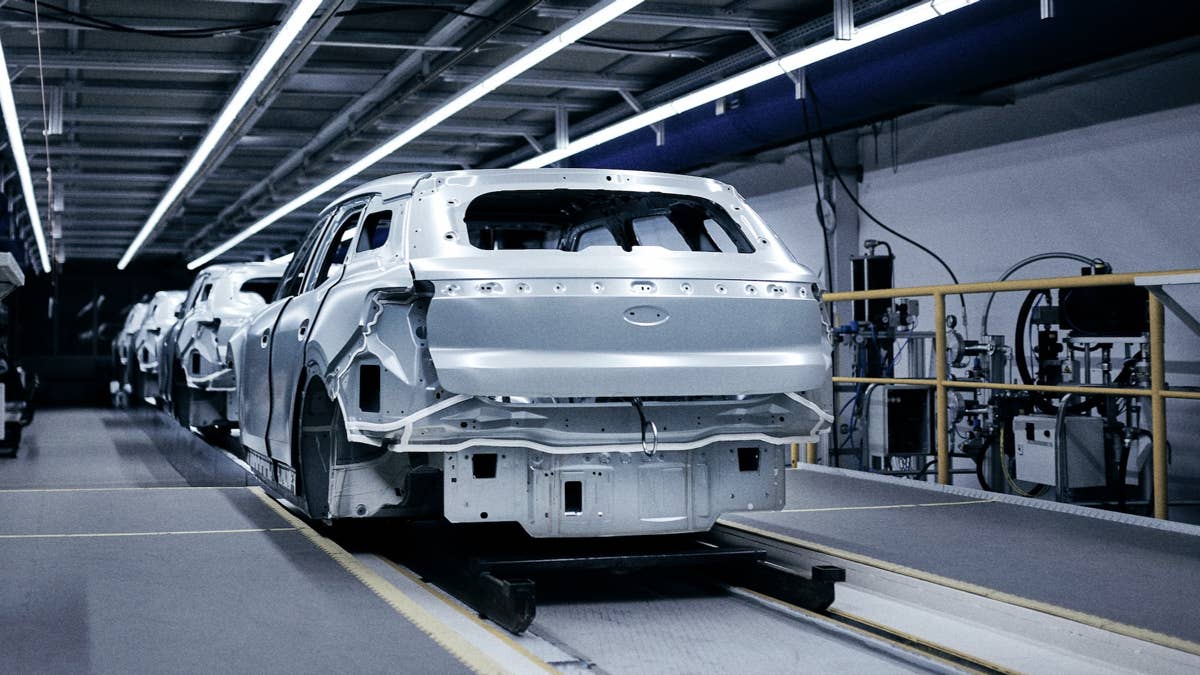 ford-explorer-ev-production-at-ford-electric-vehicle-center-cologne-2