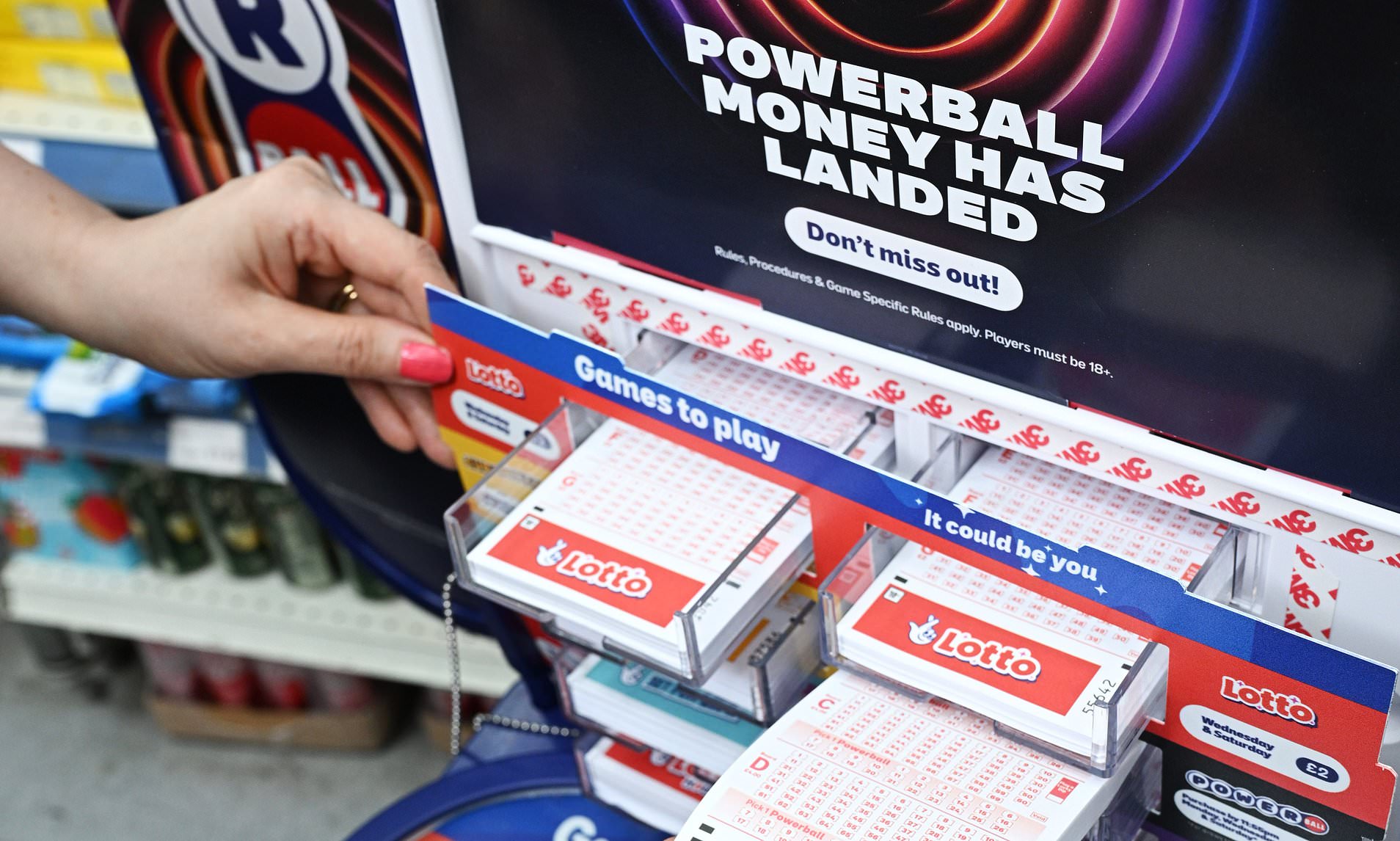 Brits prepare for Powerball: How to play as world's biggest jackpot ...
