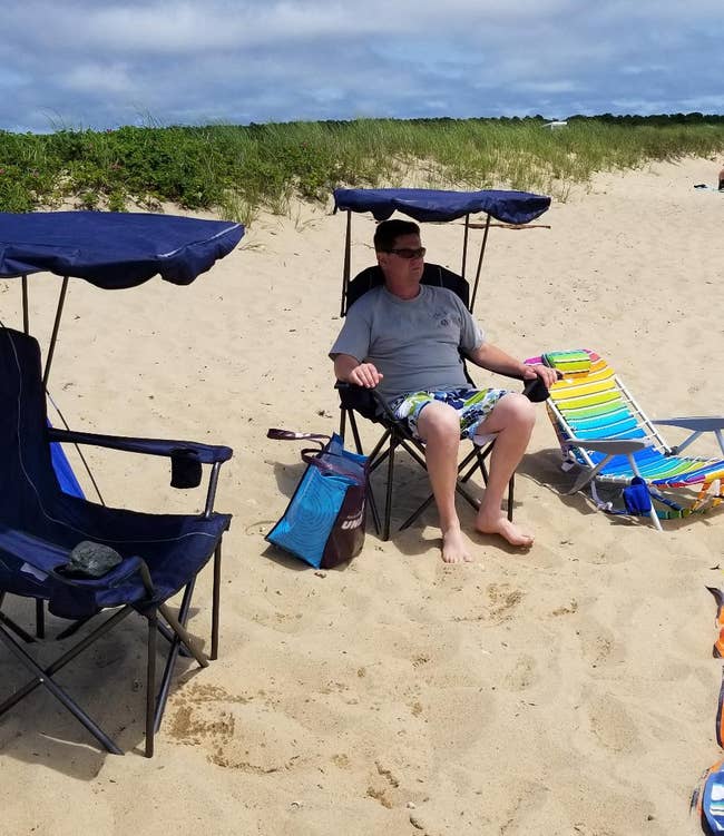 reviewer sitting on a beach chair