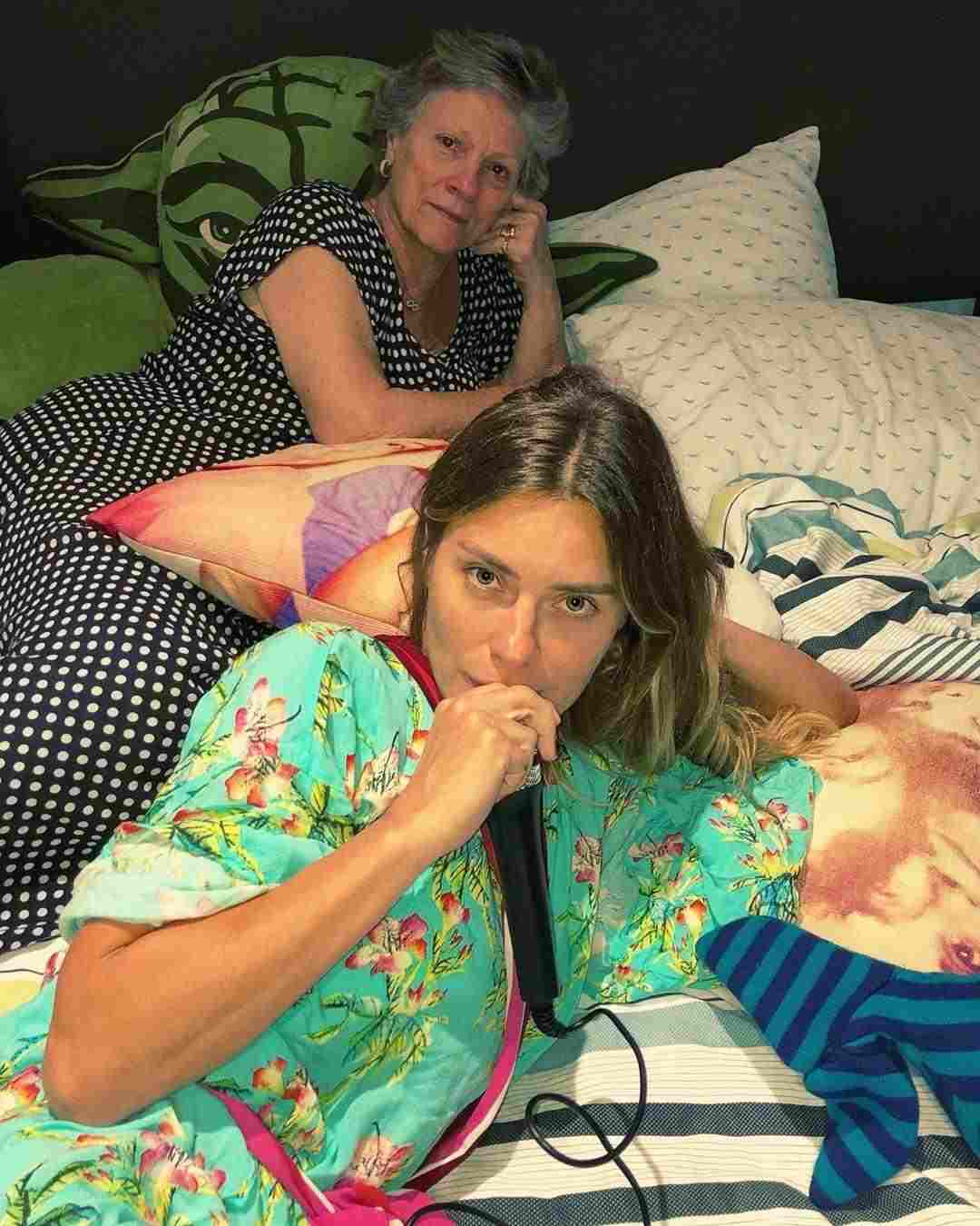 Carolina Dieckmmann e mãe. Foto: Reprodução/Instagram