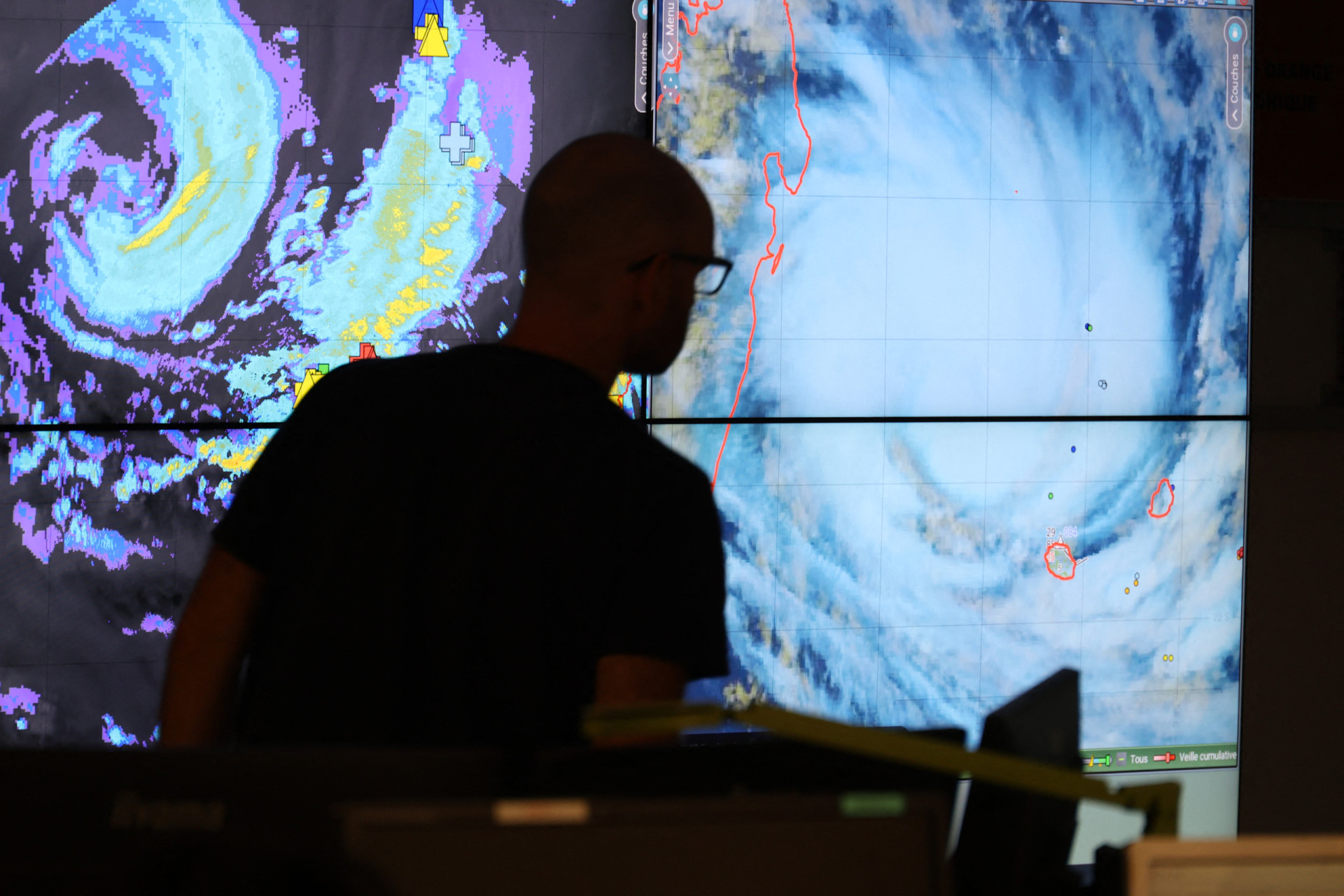 How do meteorologists predict the weather?
