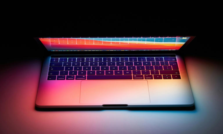 This new Mac malware won’t let you use your computer until you ...