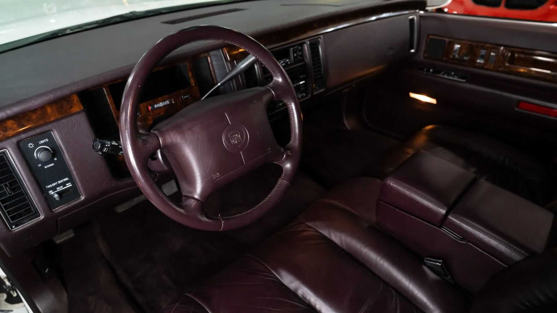 Cadillac Fleetwood Brougham interior