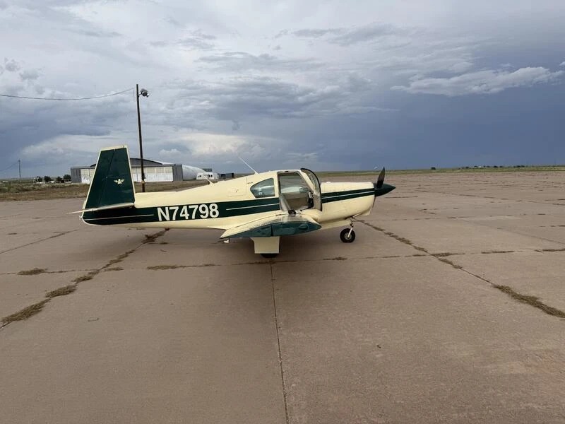 This 1961 Mooney M20B Is a Vintage ‘AircraftForSale' Top Pick