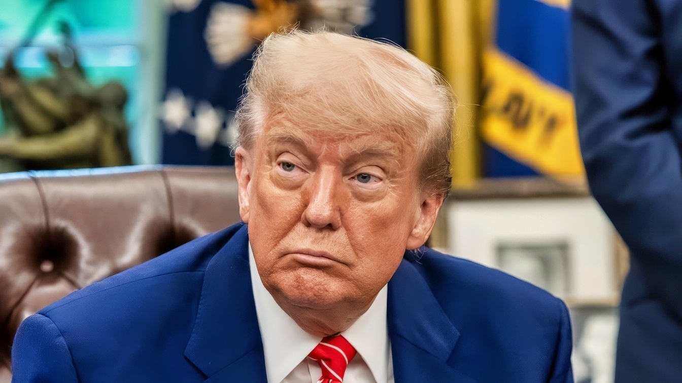 A Trump cabinet secretary says the Iran war is no longer about the nuclear program — it’s about who controls the Strait of Hormuz