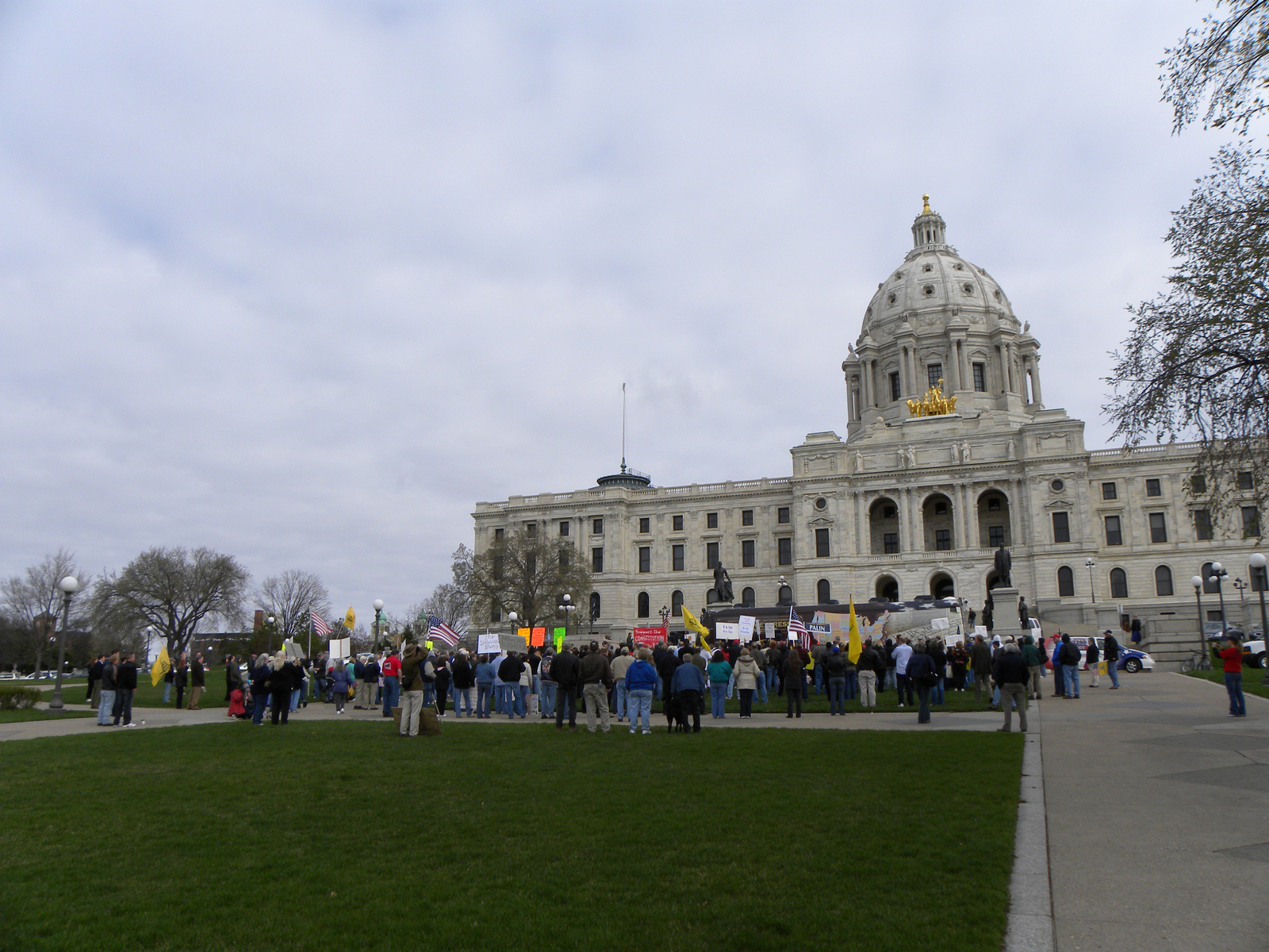 GOP Bill Would End Automatic Citizenship for Children Born in Four Territories