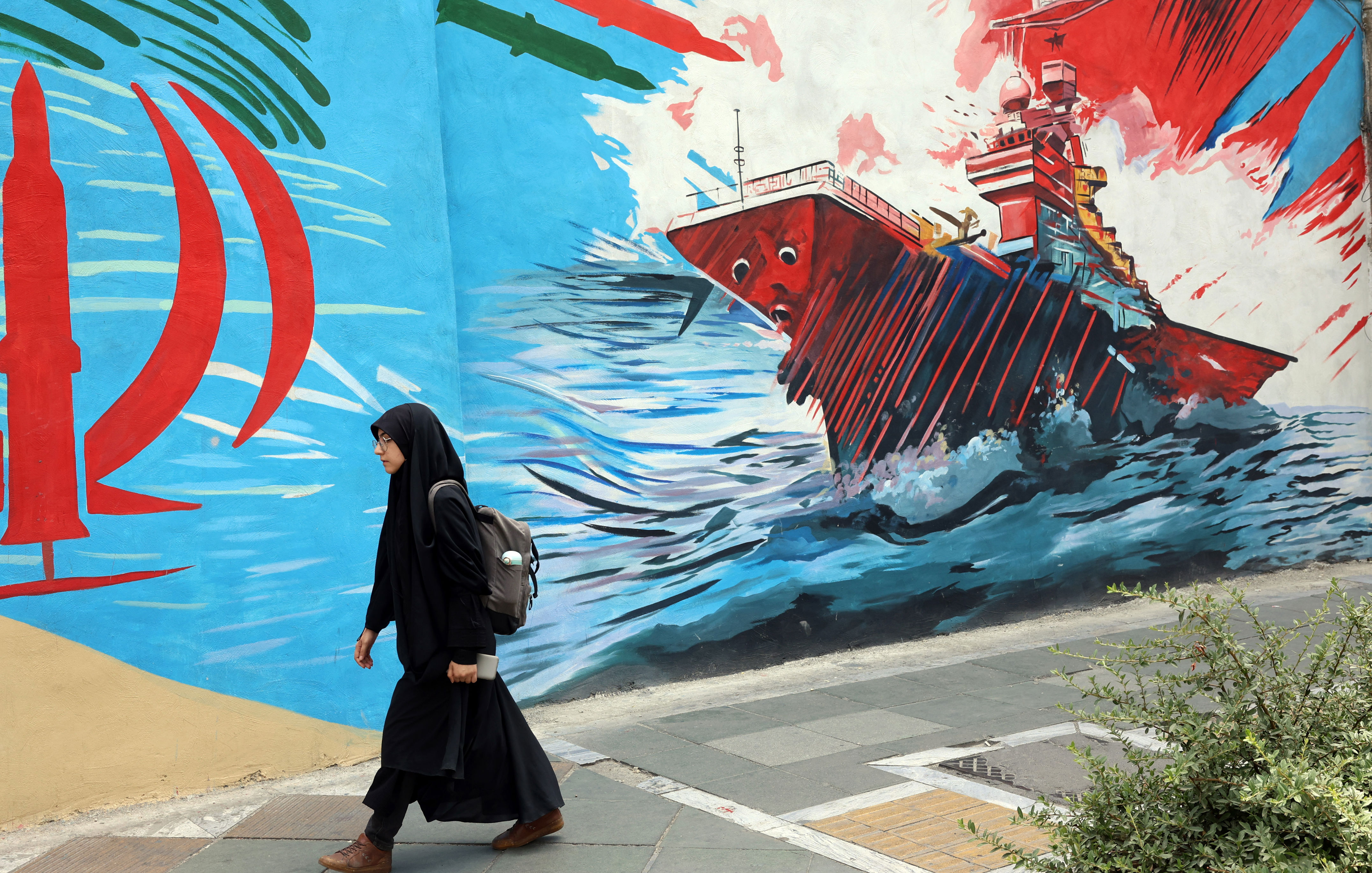 Iran says diplomatic efforts ongoing via mediators amid fighting with US