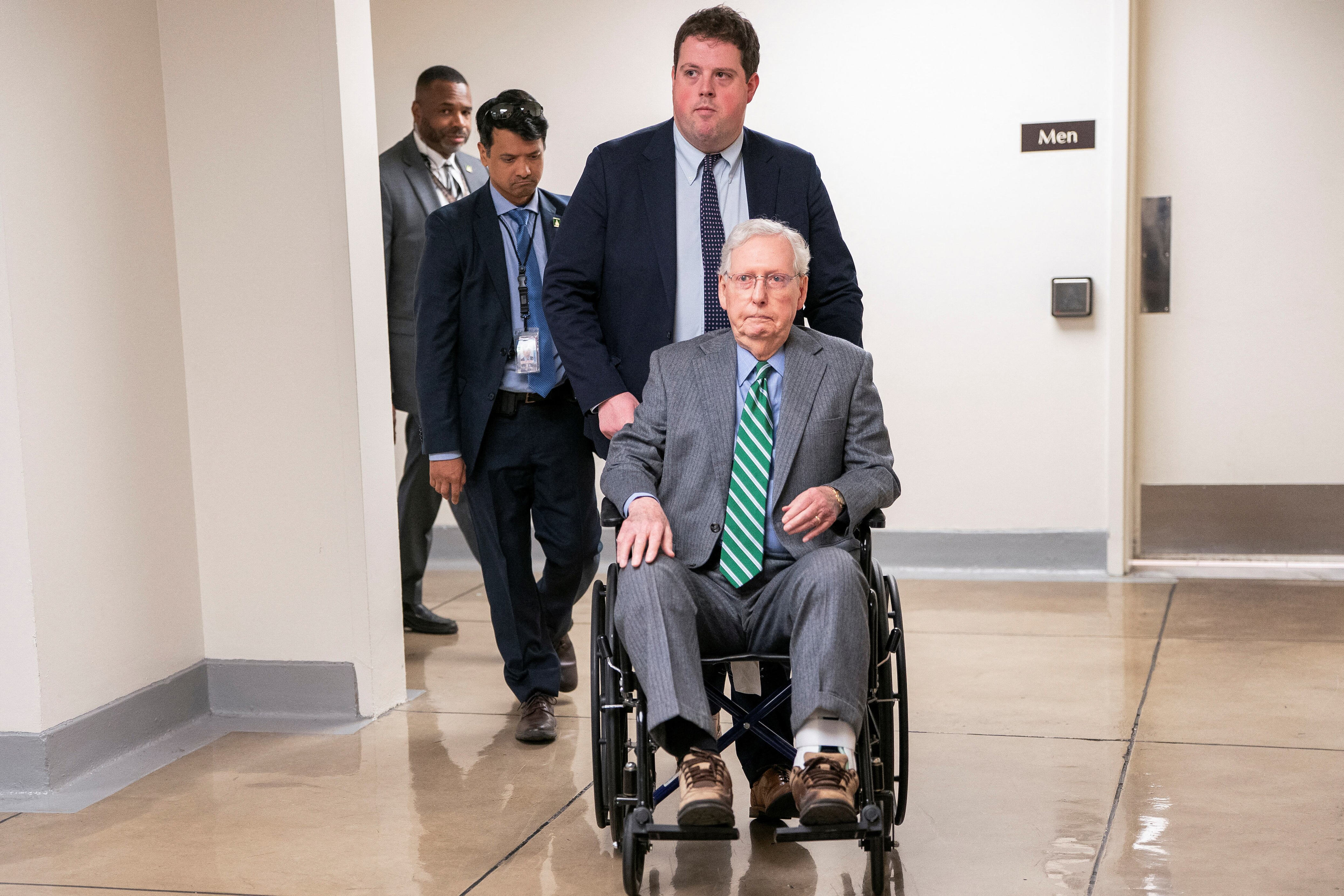 Mitch McConnell has had several health problems in the last few years. / Nathan Howard / REUTERS