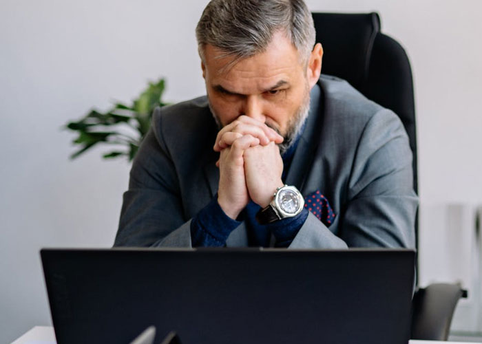 Interview Dealbreakers: 29 Moments That Cost Candidates The Job