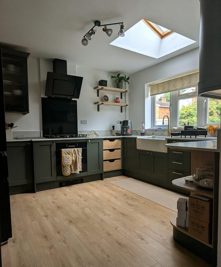 11 Homeowners Who Repainted Their Kitchen Cabinets and Fell Back in Love With Cooking