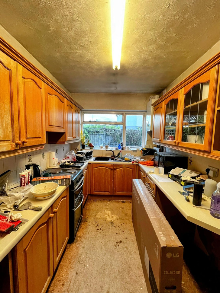 11 Homeowners Who Repainted Their Kitchen Cabinets and Fell Back in Love With Cooking