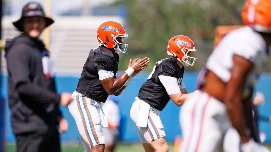 Florida Gators quarterback DJ Lagway (2) runs a play during fall football practice