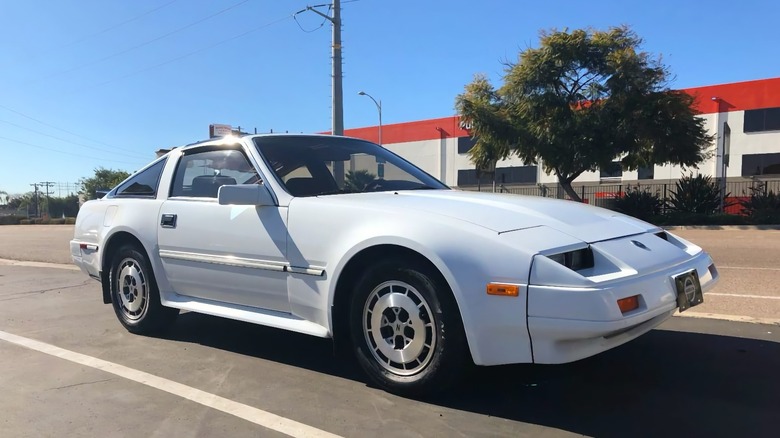 1987 Nissan 300ZX front three-quarter image