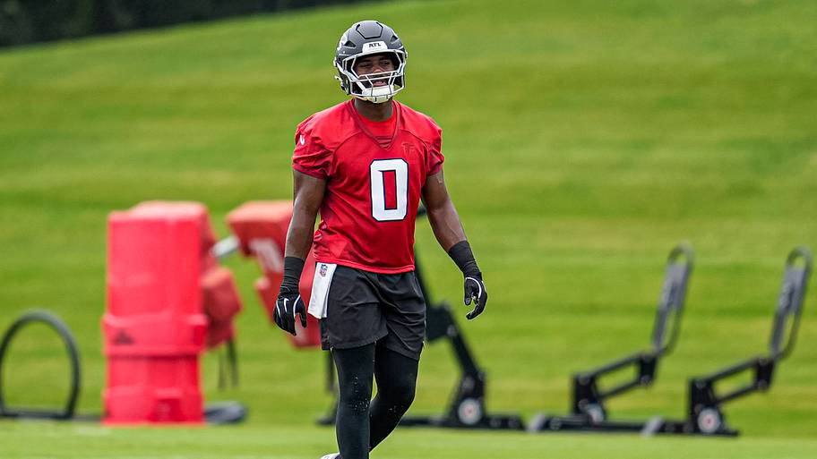 Atlanta Falcons linebacker Divine Deablo shown on the field during Minicamp