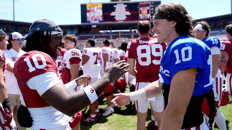 John Mateer found a new level to his leadership during Oklahoma's offseason