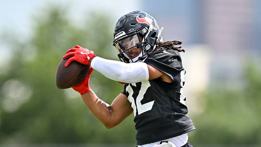 Jun 9, 2026; Houston, Texas, USA; Houston Texans wide receiver Lewis Bond participates in a drill during the team’s minicamp