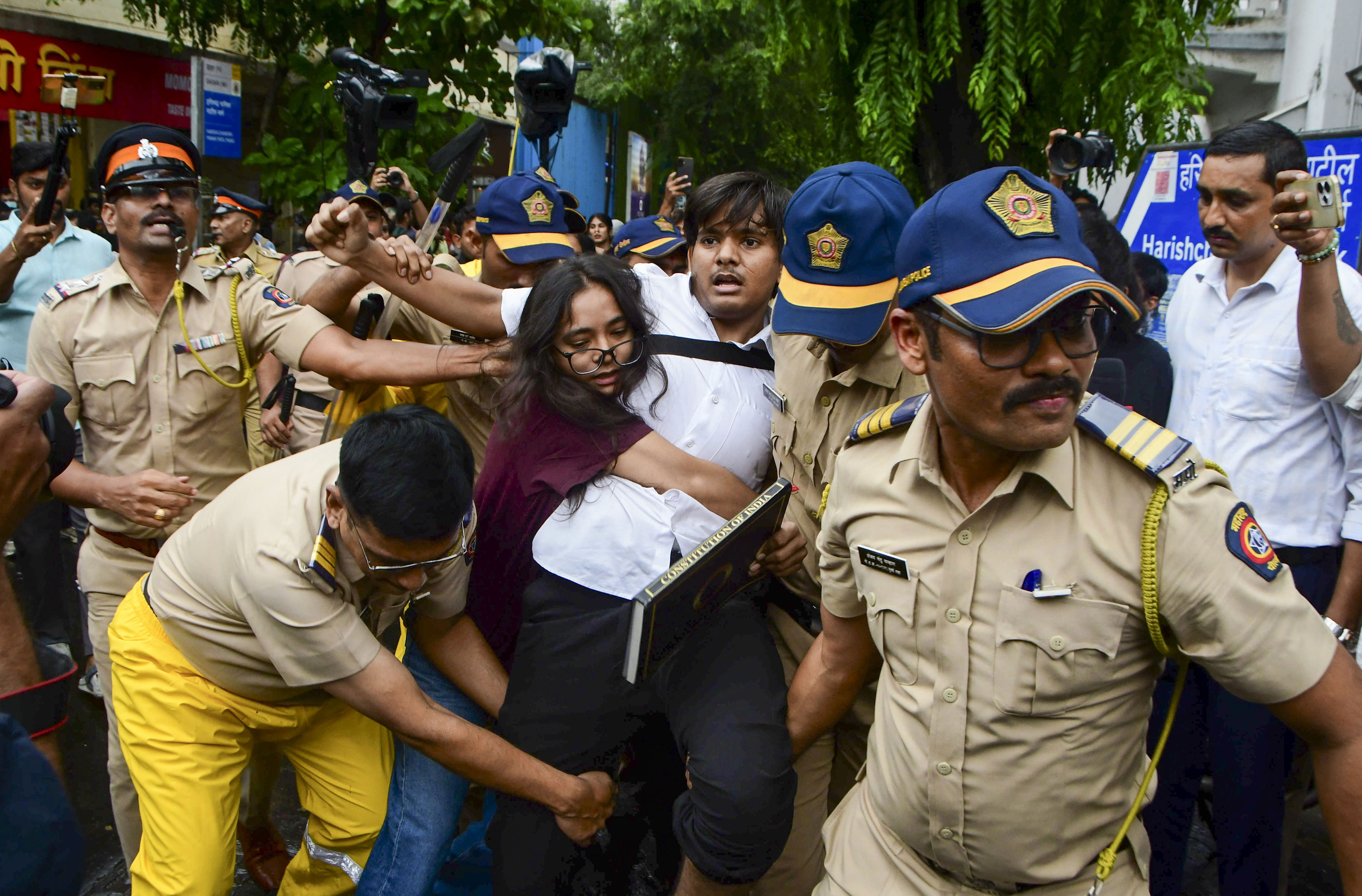 Delhi stir impact felt in Maharashtra; key cities see protests in support of CJP march, Wangchuk