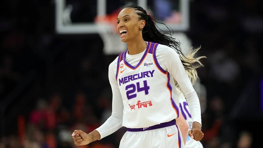 DeWanna Bonner delivers rare Mercury bright spot with career milestone