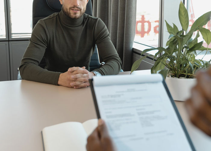 Interview Dealbreakers: 29 Moments That Cost Candidates The Job