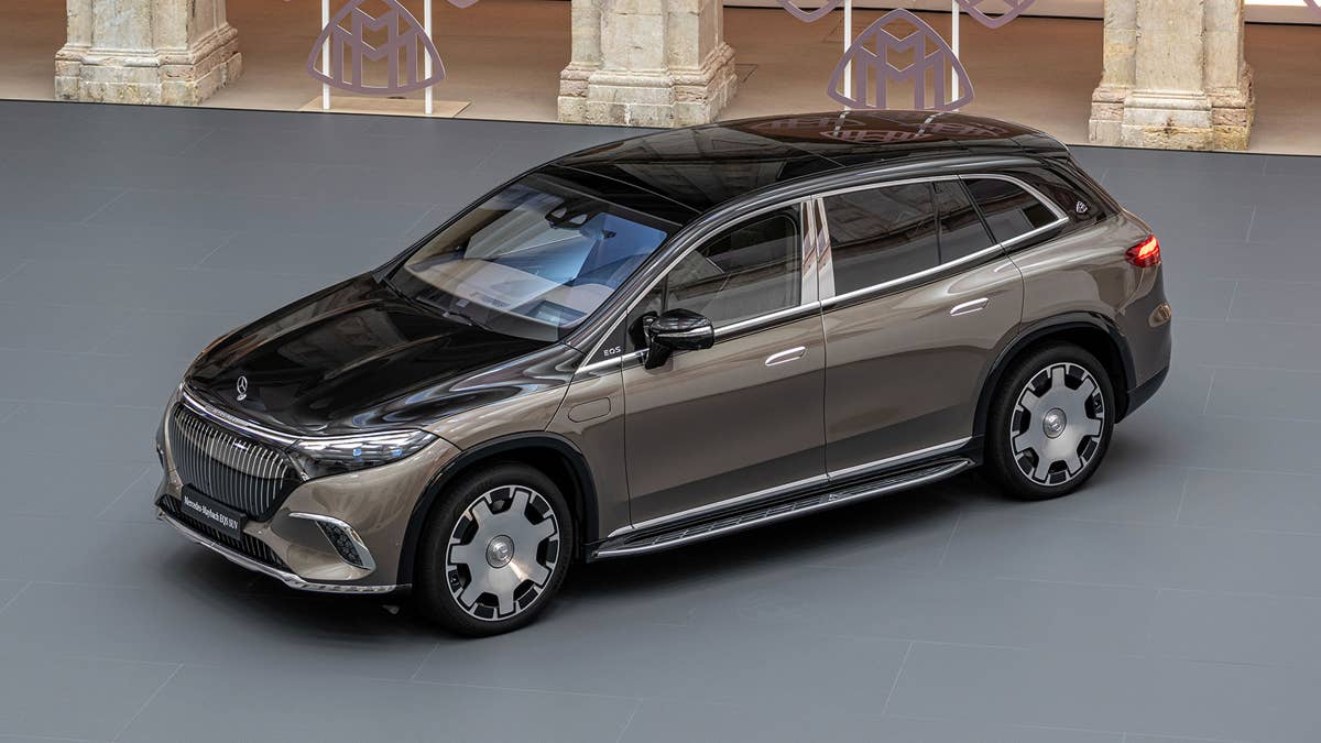 2024-2026-mercedes-maybach-eqs-680-suv-high-front-angled-view