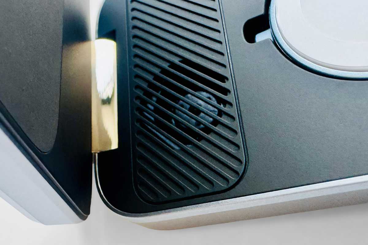 Anker’s AirCool fan.