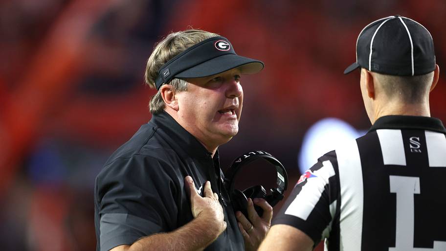 Kirby Smart during Georgia's 2025 football game at Auburn.