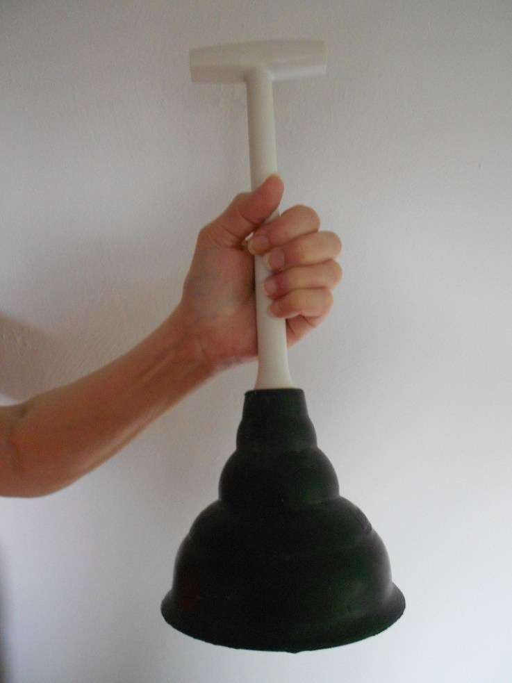 Finding the best plunger for sink drains saved my pipes