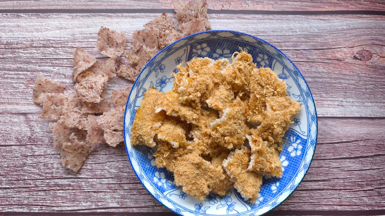 Pork floss and rice paper on a blue and white plate