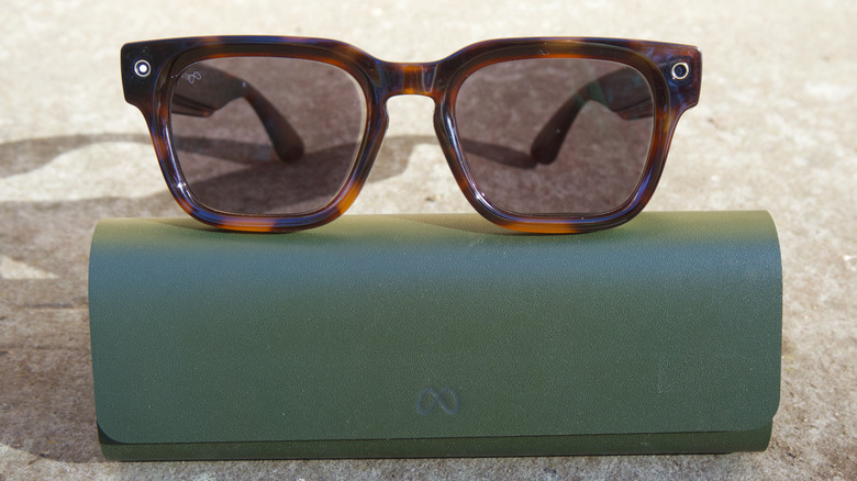 The Meta Fury Glasses in tortoiseshell frames with the LED recording light on.