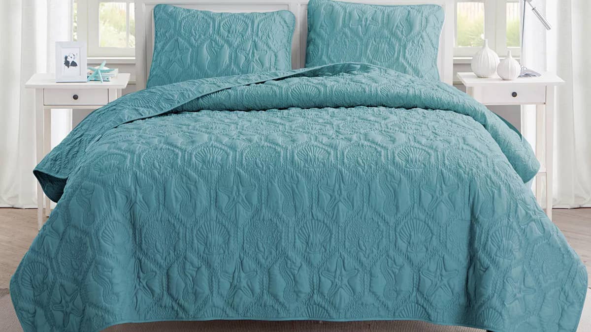 vcny-home-shore-embossed-3-piece-quilt-set-blue