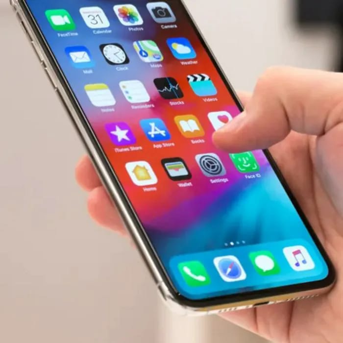 2 Changes That Can Help Protect Your iPhone Passwords & Information, According To A Tech Pro