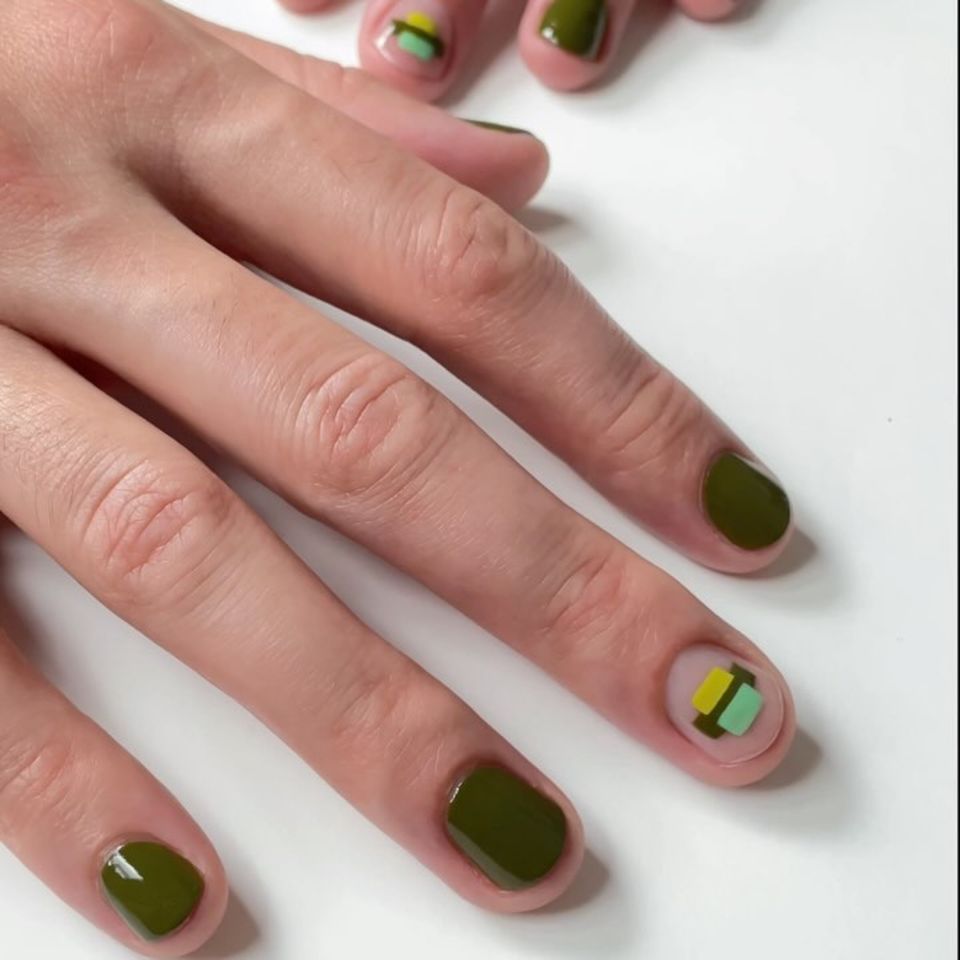 Green Geometric Nails - InStyle August Nails