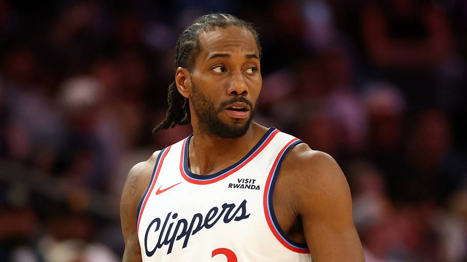 Los Angeles Clippers forward Kawhi Leonard against the Phoenix Suns